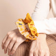 Load image into Gallery viewer, Chouchous en soie - lot de 2 GF - uni or - krama or