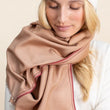 Charger l'image dans la galerie, Echarpe Nomade Unie en soie laine cachemire camel