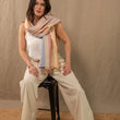 Load image into Gallery viewer, Echarpe en lin et soie Mouliné beige fem