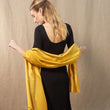 Charger l'image dans la galerie, Grand foulard en soie unie or
