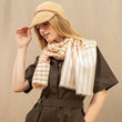 Load image into Gallery viewer, Foulard en soie Aurore crème