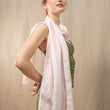 Charger l'image dans la galerie, Foulard en soie uni rose pale