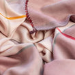 Charger l'image dans la galerie, Echarpe Bicolore en soie laine nude et rose