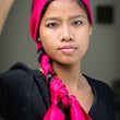 Charger l'image dans la galerie, Petit foulard Uni en soie fuchsia
