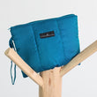 Charger l'image dans la galerie, Pochette Doudoune en soie teal