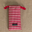 Charger l'image dans la galerie, Pochette Etui Doudoune en soie laine vichy rouge