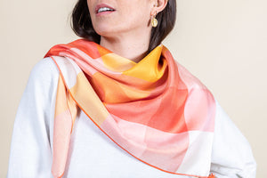 Foulard carré en soie orange