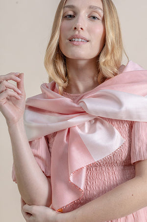 Petit foulard Twin en soie pêche