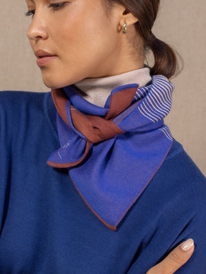 Carré 70 Horizon choco bleu en soie laine femme