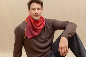 Carre 95 Chromie rouge en soie cachemire homme