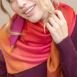 Load image into Gallery viewer, Carre 95 Chromie rouge en soie cachemire femme
