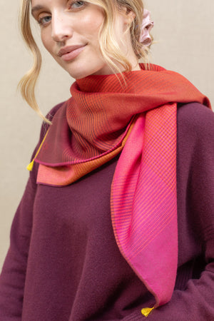 Carre 95 Chromie rouge en soie cachemire femme