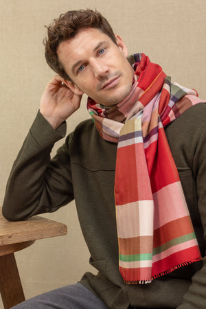 Echarpe Cambridge rouge en soie laine homme