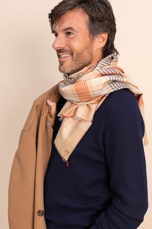 Comment Porter Echarpe Plaid Homme Echarpe Muscade En Soie Et
