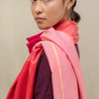 Load image into Gallery viewer, Echarpe Colorblock Rose en soie laine femme

