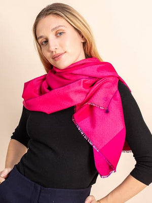 Echarpe Dégradée en soie laine fushia
