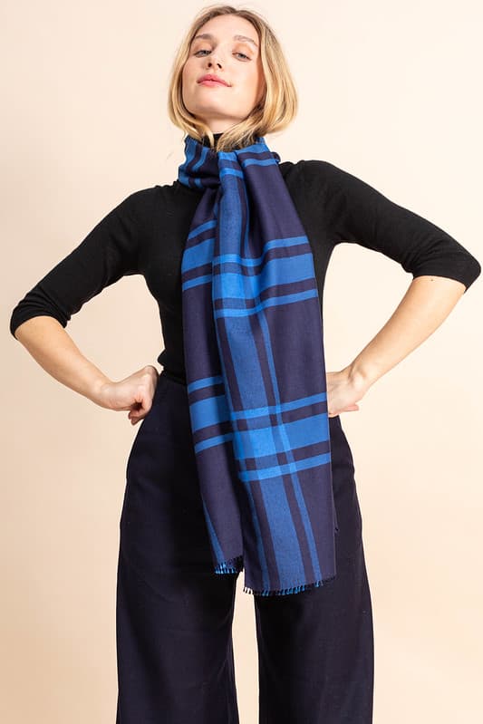 Dublin scarf in navy silk and cashmere for women – Soieries du Mékong