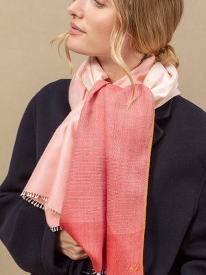 Echarpe Harmonie corail en soie cachemire femme