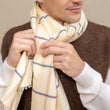 Charger l'image dans la galerie, Echarpe Harry Ivoire en soie laine homme
