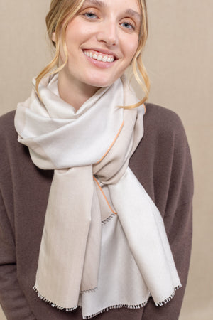 Echarpe Quatuor beige écru en soie cachemire femme 