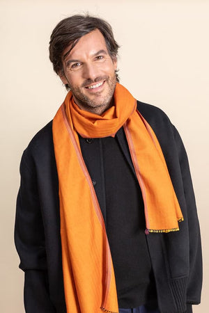 Echarpe Nomade Unie en soie laine cachemire amber