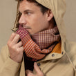 Load image into Gallery viewer, Echarpe Vibi Rouille en soie laine homme
