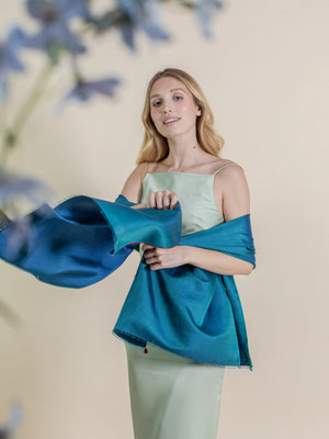 Etole en soie teal femme