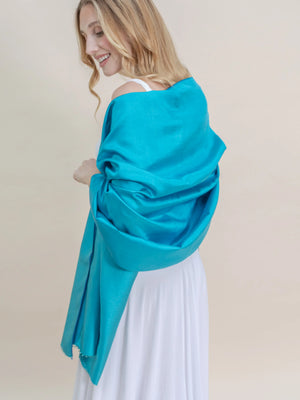 Etole Unie en soie turquoise femme