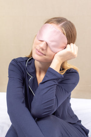 Masque de nuit en soie nude