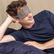 Charger l'image dans la galerie, Masque de nuit en soie vichy marine homme
