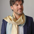 Charger l'image dans la galerie, Petit foulard Bicolore en soie céladon homme
