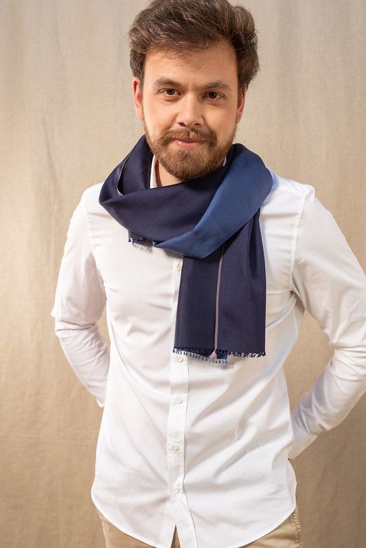 Écharpe Bicolore Bleu Marine/ciel 100% Soie - 51x180 Cm, Neuve Sans étiquette
