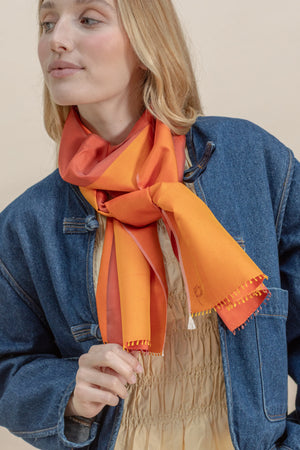 Petit foulard Bicolore en soie rouge orangé femme
