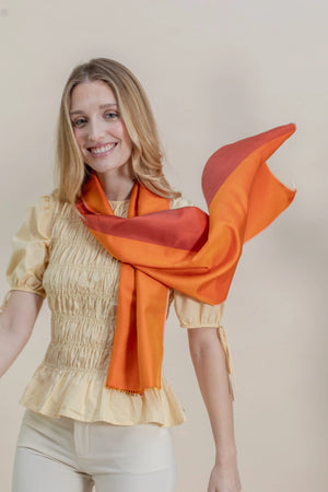 Petit foulard Bicolore en soie rouge orangé femme