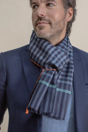 Petit foulard Krama en soie indigo homme