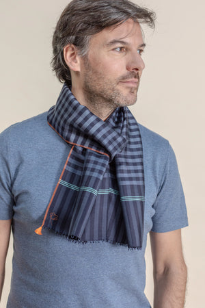 Petit foulard Krama en soie indigo homme