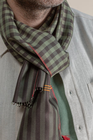 Petit foulard Krama en soie kaki homme