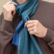 Charger l'image dans la galerie, Petit foulard Twin en soie teal homme
