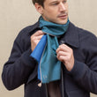 Charger l'image dans la galerie, Petit foulard Twin en soie teal homme
