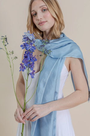 Petit foulard Uni en soie ciel femme