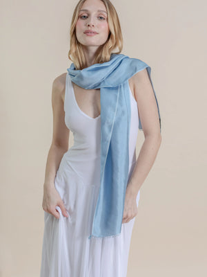 Petit foulard Uni en soie ciel femme
