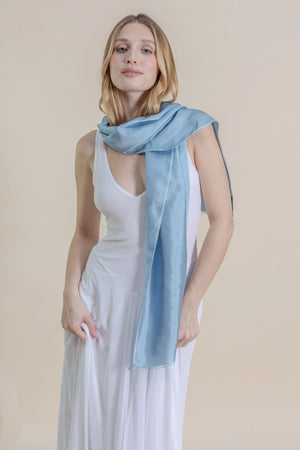 Petit foulard Uni en soie ciel femme
