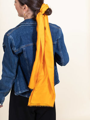 Petit foulard Uni en soie jaune