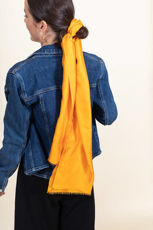 Petit foulard Uni en soie jaune