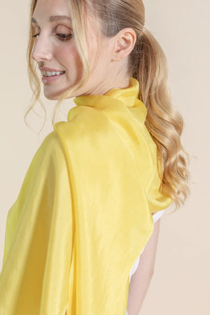 Petit foulard Uni en soie jaune canari femme