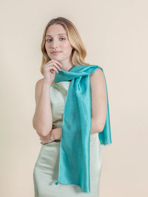 Petit foulard Uni en soie vert doux femme