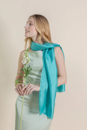 Petit foulard Uni en soie vert doux femme