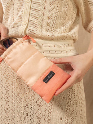 Pochette Etui en soie doudoune nude