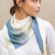 Load image into Gallery viewer, Triangle Chromie  pastel bleu en soie et cachemire femme

