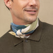 Load image into Gallery viewer, Triangle Chromie  pastel bleu n soie et cachemire homme 
